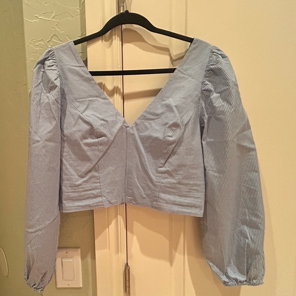 Cropped country style top